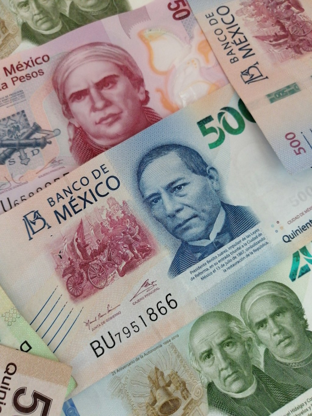 Economistas alertan sobre desequilibrios que avivan tensiones&nbsp;electorales